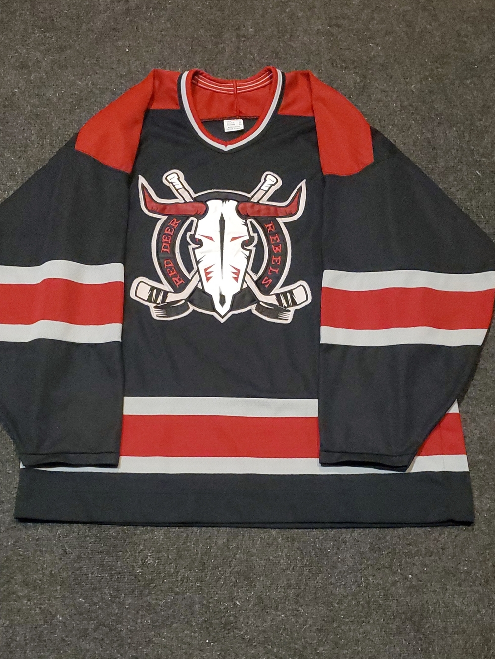 WHL Authentic Vintage CCM Air Knit Red Deer Rebels Jersey... 🏒🦌